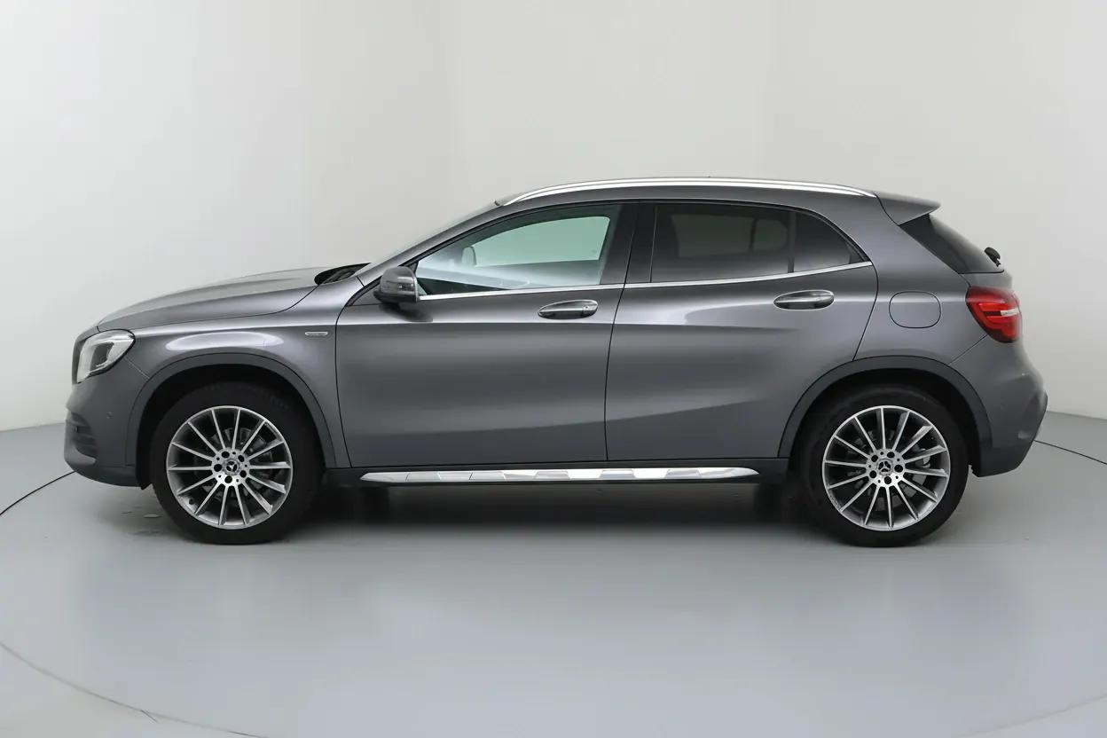 Mercedes-Benz GLA Nice vue 2 Mercedes-Benz GLA en leasing sans apport à Nice — vue 2