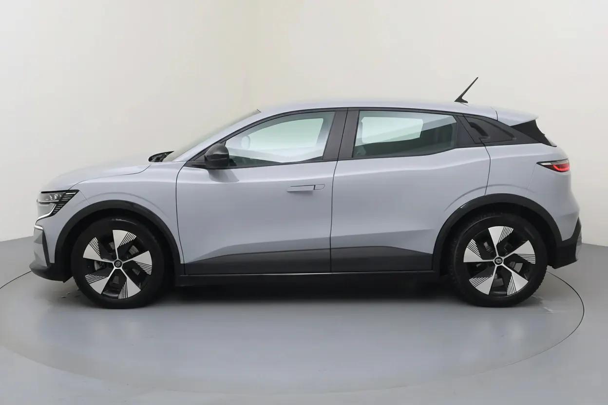 Renault Mégane E-Tech Nice vue 2 Renault Mégane E-Tech en leasing sans apport à Nice — vue 2