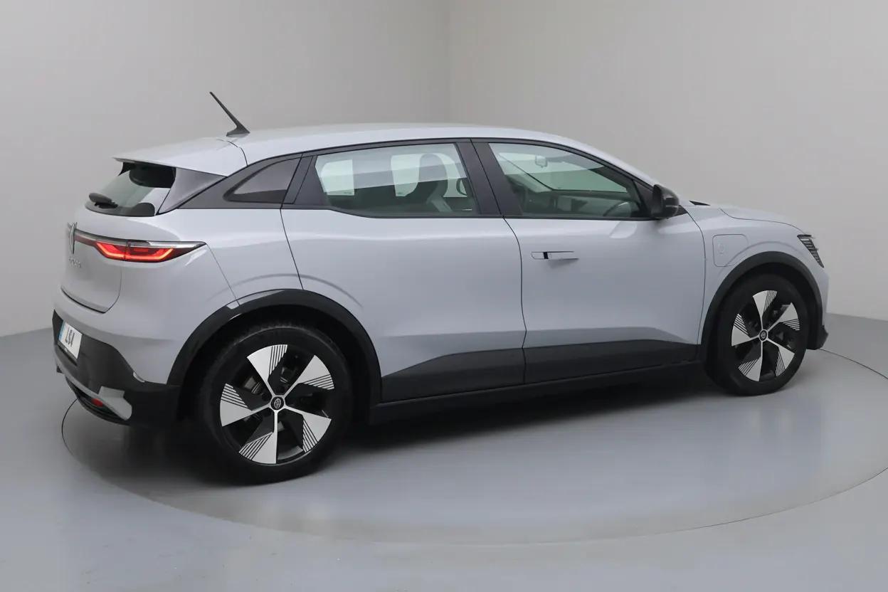 Renault Mégane E-Tech Nice vue 3 Renault Mégane E-Tech en leasing sans apport à Nice — vue 3