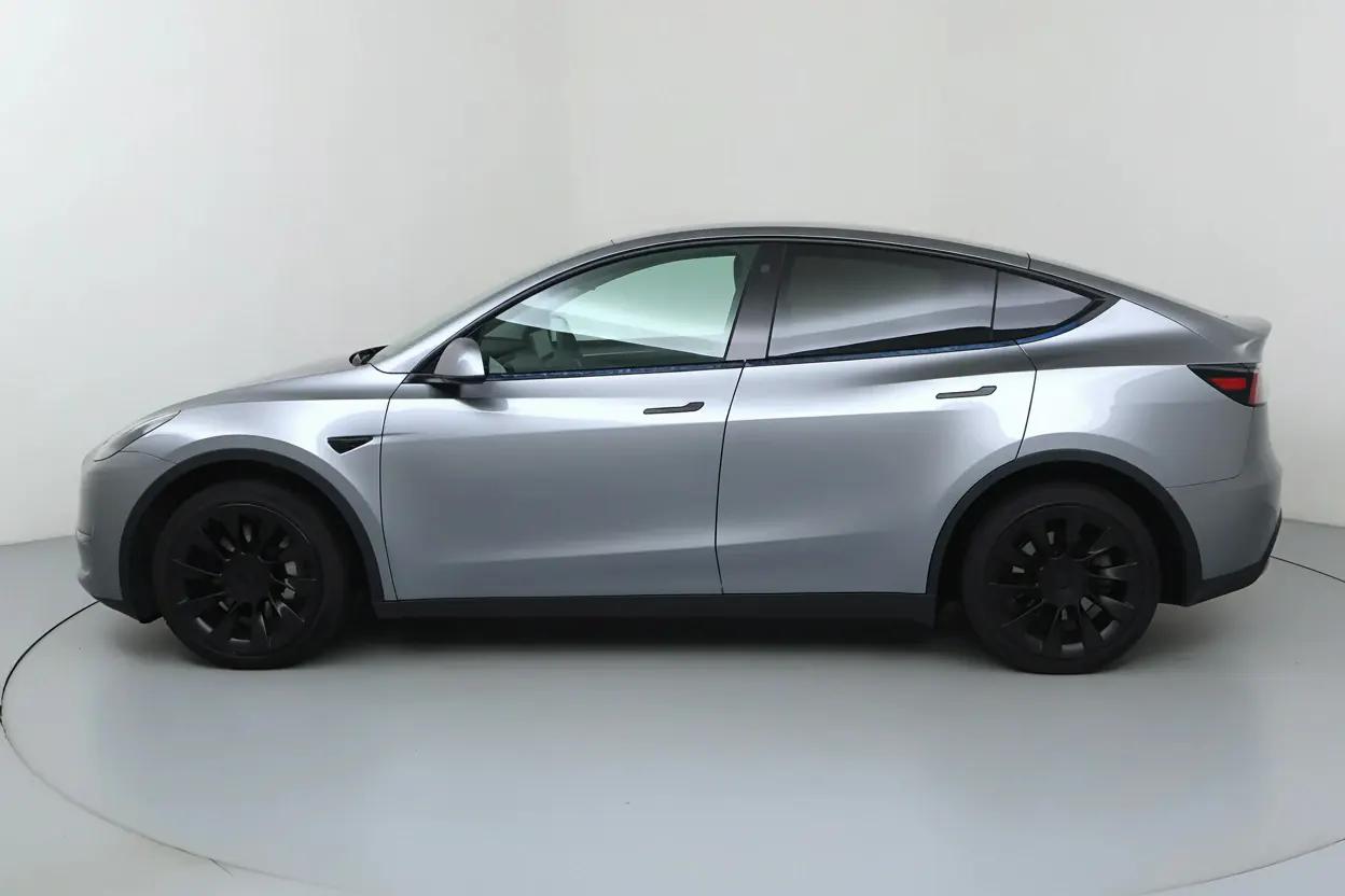 Tesla Model Y Nice vue 2 Tesla Model Y en leasing sans apport à Nice — vue 2